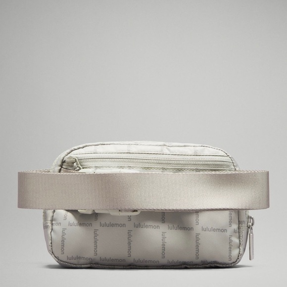 Lululemon Everywhere Belt Bag - Wordmark Grid Mini Raw Linen LAST ONE RARE FIND - Picture 11 of 12